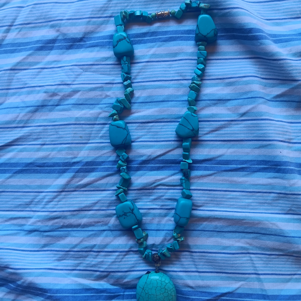 Turquoise Beaded Necklace